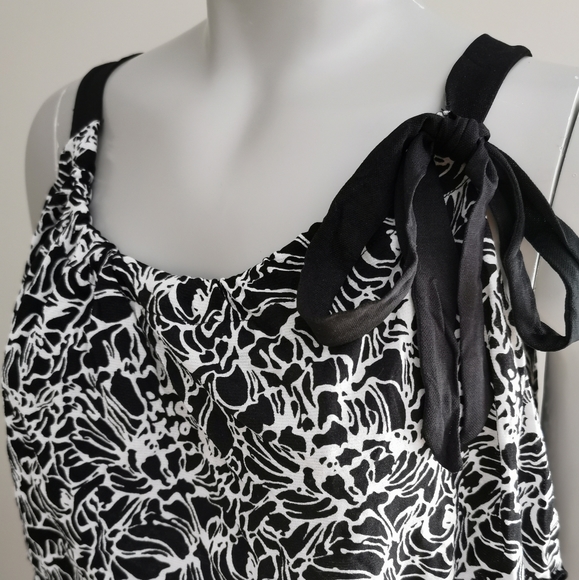 Style & Co. Petite layered sleeveless blouse - Picture 3 of 3